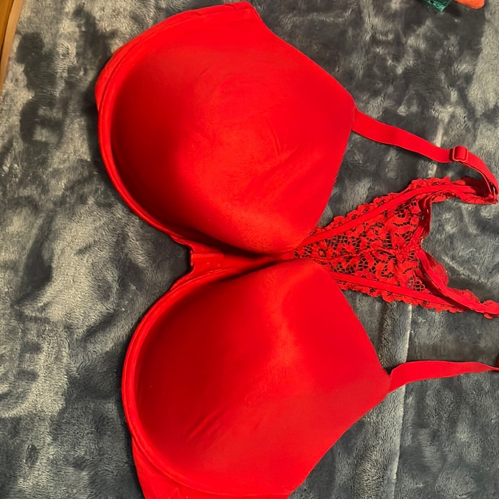 Victoria Secret Body by Victoria